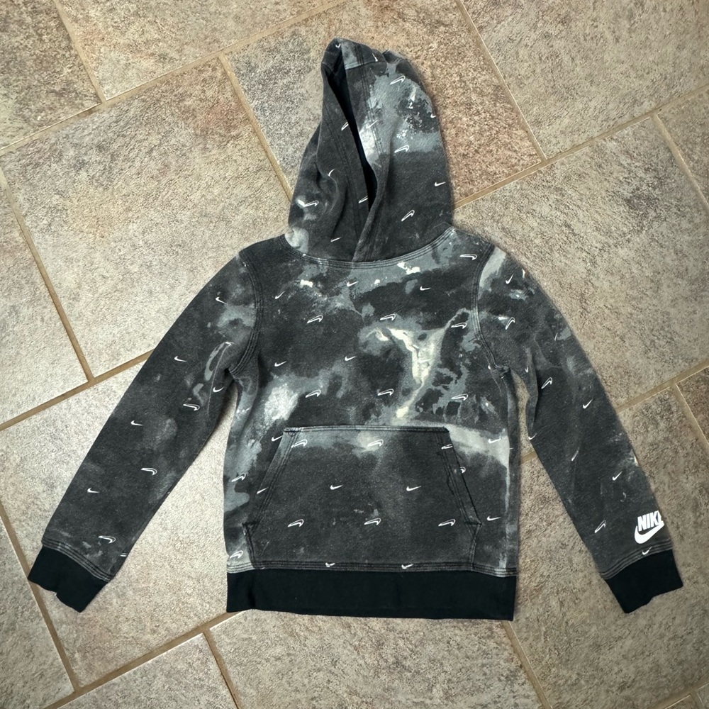 Nike Black and White Patterned Hoodie